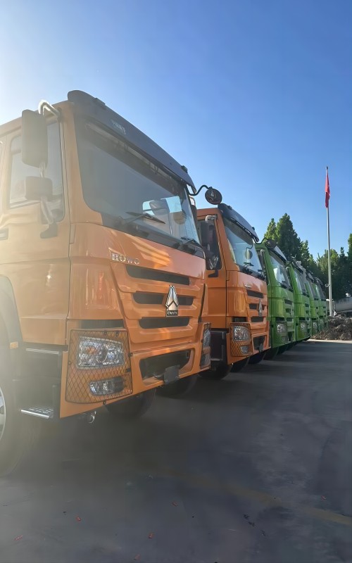 Sinotruk Country II e Paese III NUOVO di zecca 6*4/*8 4 Dump Dump
